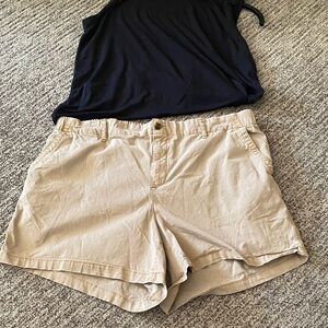 Old Navy Women's Beige Cargo Shorts